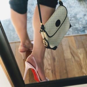 Offers welcome! Authentic Gucci Crossbody